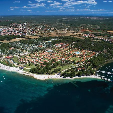 Happy Camp Mobile Homes In Centro Vacanze Bi Village Fažana Eksteriør bilde