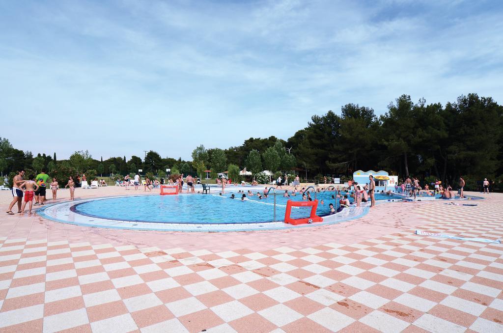 Happy Camp Mobile Homes In Centro Vacanze Bi Village Fažana Eksteriør bilde